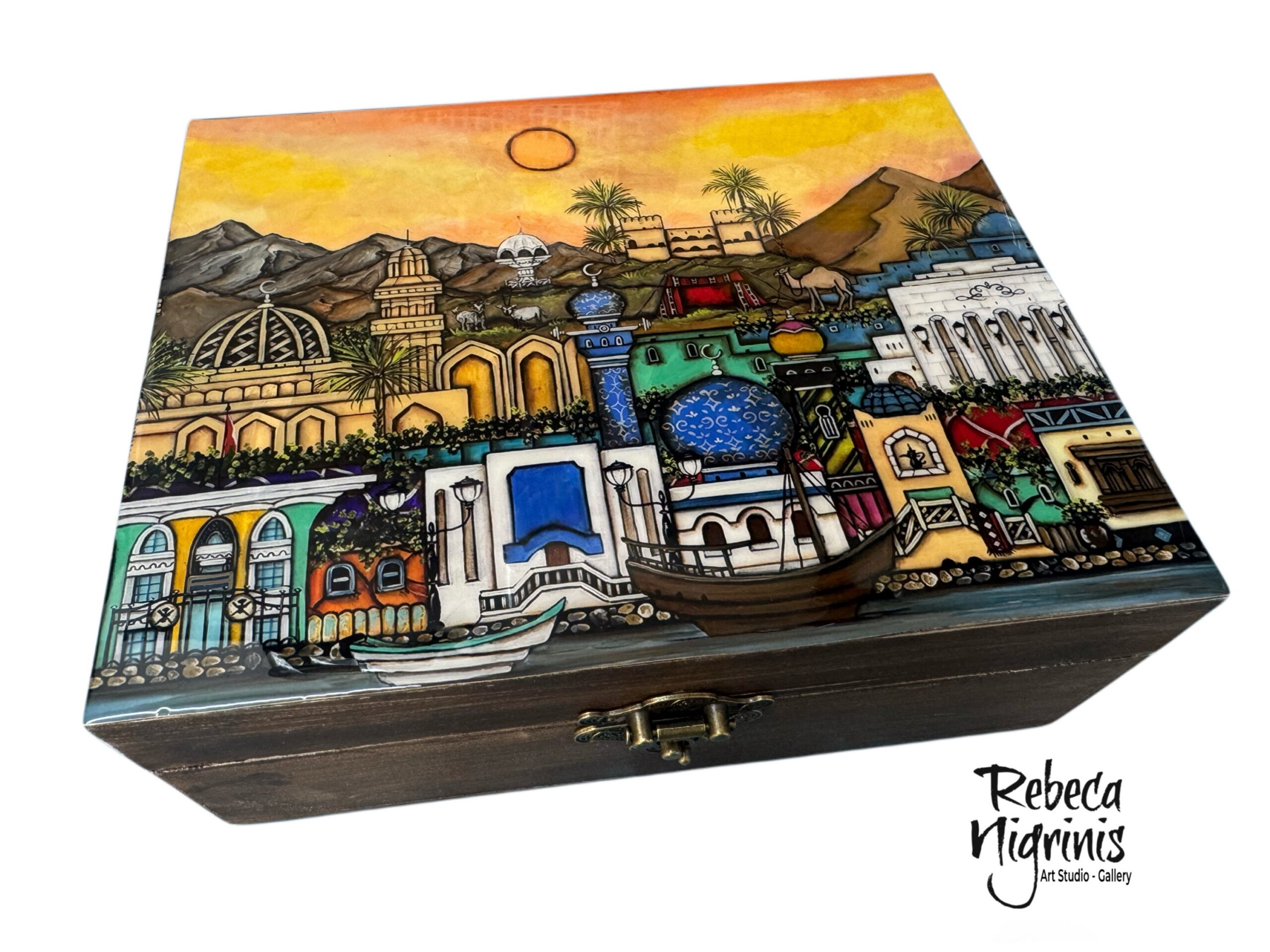 Decorative Tea Box – Six removable compartments