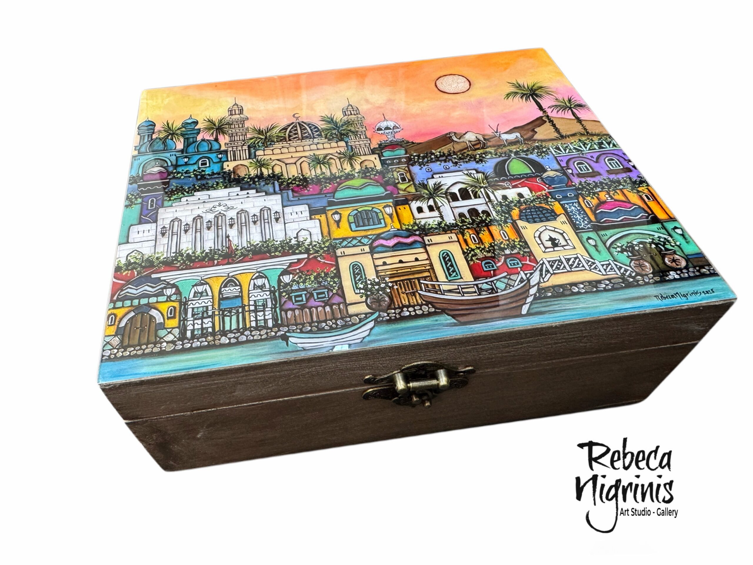 Decorative Tea Box – Six removable compartments – distressed wood